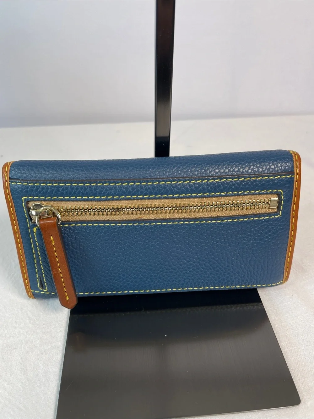 Dooney & Bourke dooney bourke